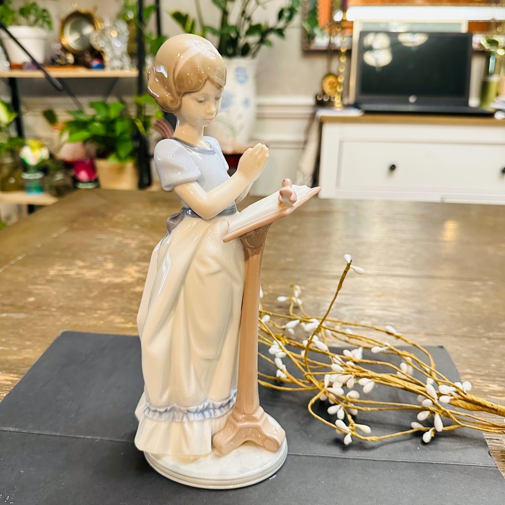 Lladro Spain 'Sunday Prayer' - Vintage Porcelain Figurine Girl Bird Lectern